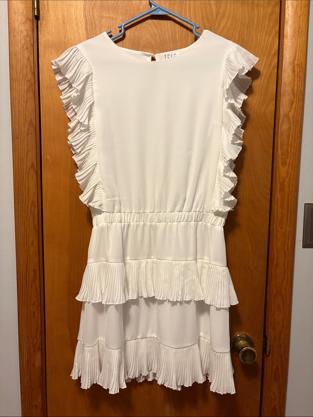 TCEC White Top with Branded Neck Label